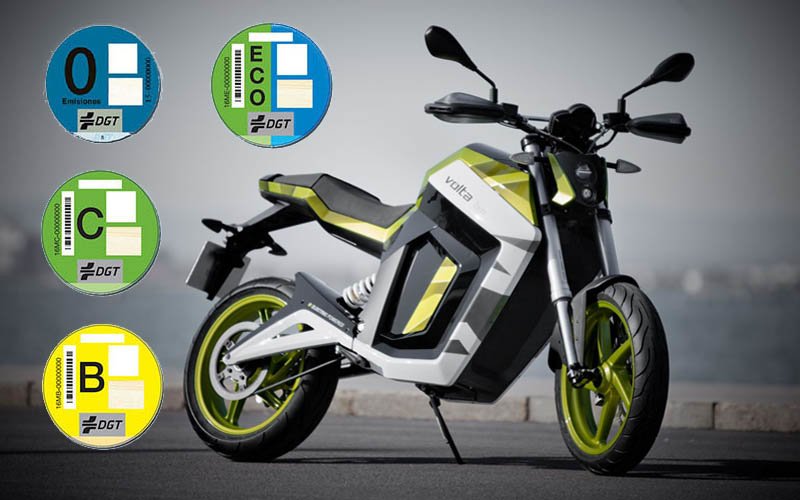 hyecom's tweet image. Si eres #motorista, ya puedes recoger tu nueva etiqueta medioambiental #ProtocoloAmbiental @DGTes bit.ly/2HaEaoJ