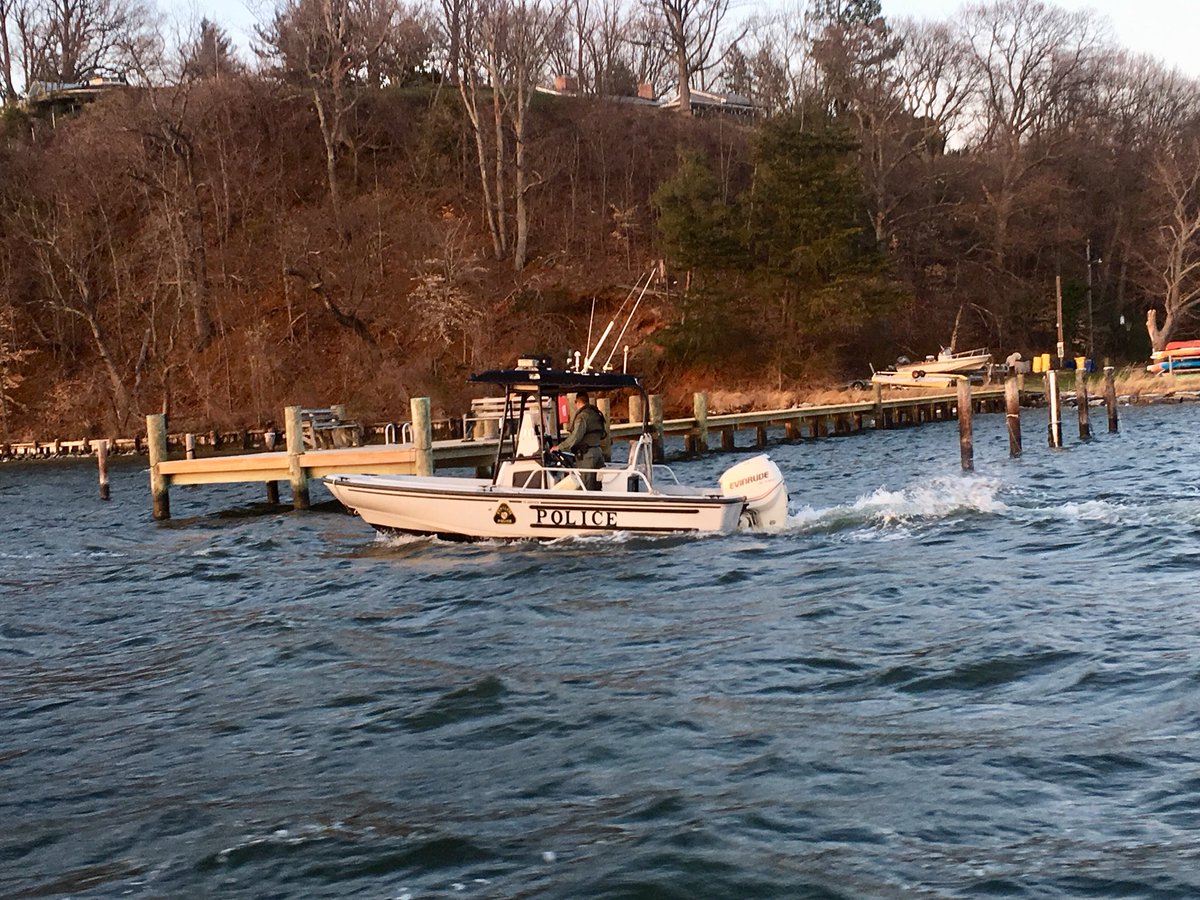 MDNRPolice's tweet photo. Search will resume today on the Severn River for Jose Loza Ramirez, 21, of Annapolis. He went missing after a late-afternoon kayaking accident near Chase Creek. https://t.co/YwUU5RLUBl