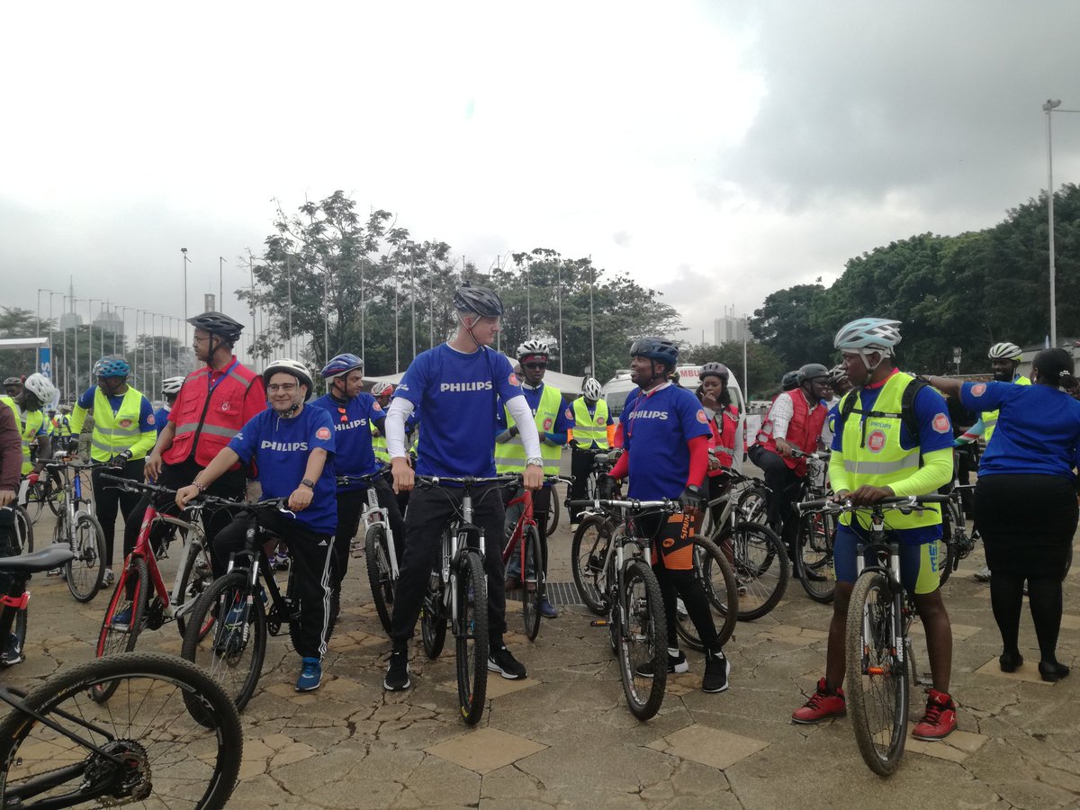 PhilipsKenya's tweet photo. #TourdeMeru with @JessyTheMC has kicked off and we currently at Ruiru town. #10MinHeartChallenge #Back2Rhythm @EMS_Kenya @KenyaRedCross https://t.co/trZQBSg9rh