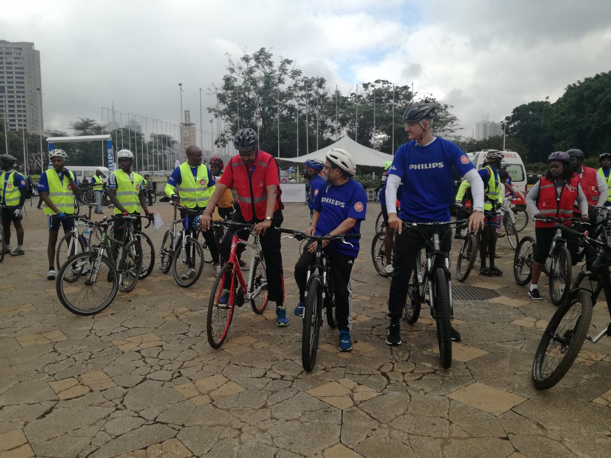 PhilipsKenya's tweet photo. #TourdeMeru with @JessyTheMC has kicked off and we currently at Ruiru town. #10MinHeartChallenge #Back2Rhythm @EMS_Kenya @KenyaRedCross https://t.co/trZQBSg9rh