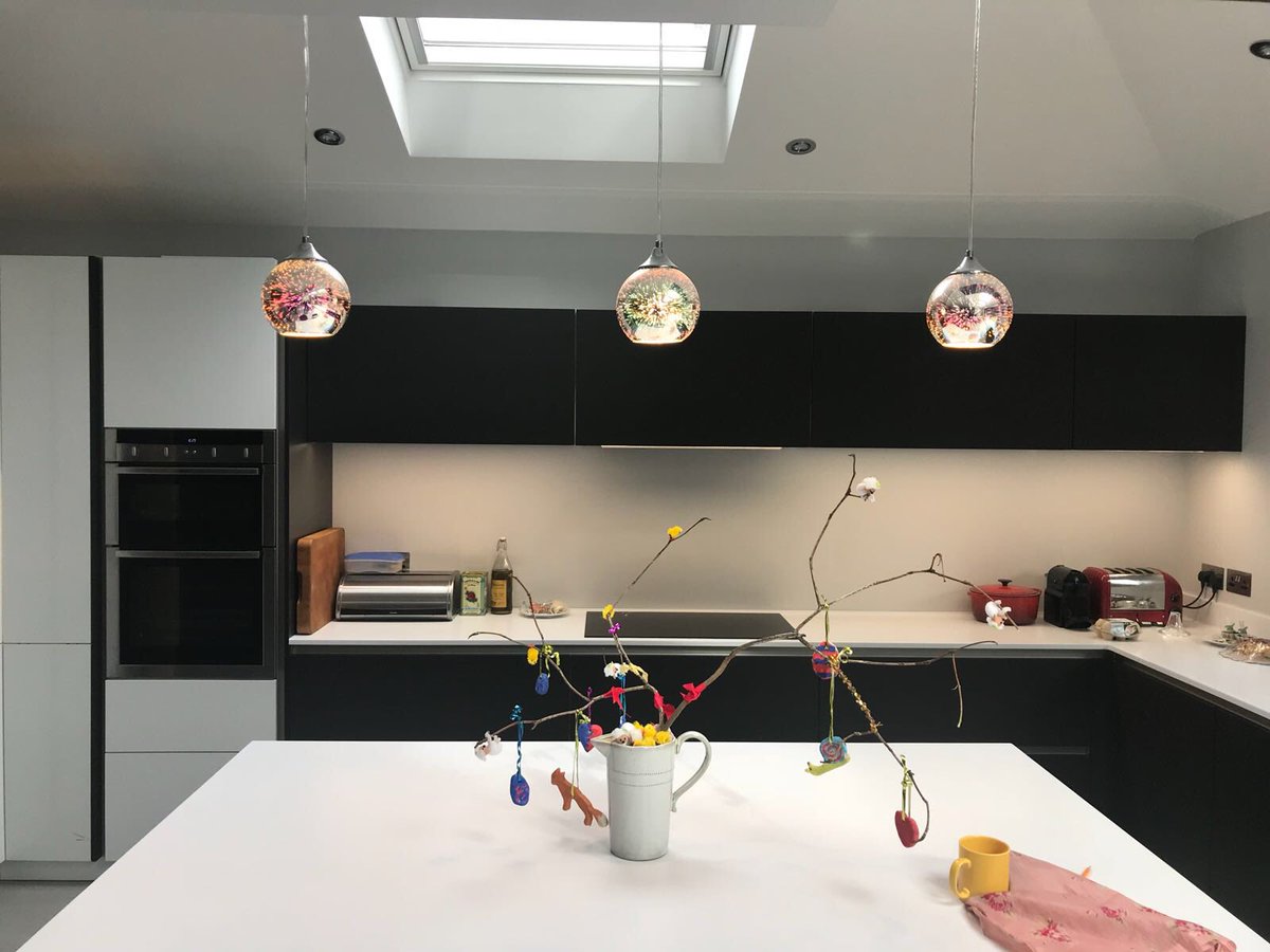 sheratoninterio's tweet photo. Installation in progress! How cool are these lights? Silver when off...swipe to see what they look like when they are on! 💥💥💥

#sheratoninteriors #lights #interiordesign #interiorinspo #germankitchen #germankitchendesign #bespokekitchen #kitchenshowroom #twickenham #richmond https://t.co/q6rC6dkqqi