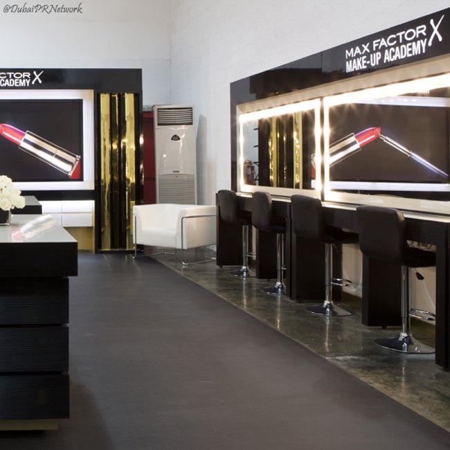 Dubaiprnetwork's tweet photo. @MaxFactorArabia Launches Middle East's First Online Make-Up Academy
#MaxFactor #MaxFactorMakeupAcademy #MaxFactorArabia #online #makeup #skills #talent #makeupartist #beauty #cosmetics #program #middleeast #dubai #dxb #dubaiprnetwork
https://t.co/CaNycGdaMO https://t.co/MhVRUWwYL8