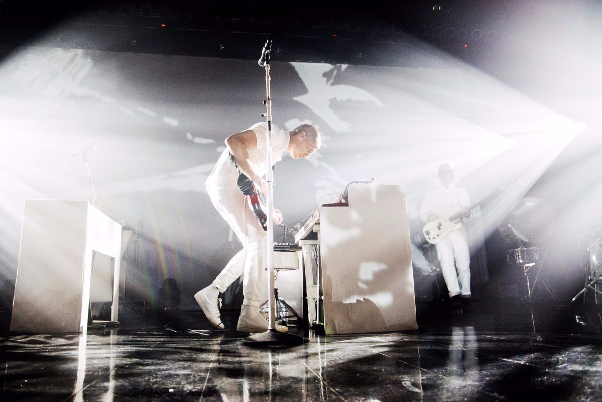 ETAteam's tweet photo. 44 Designs Uses Elation Artiste DaVinci To Get Creative On @MUTEMATH “Play Dead” Tour https://t.co/B7LlTlvC0G #proAV #avtweeps @ElationPro https://t.co/7VeycxStRh