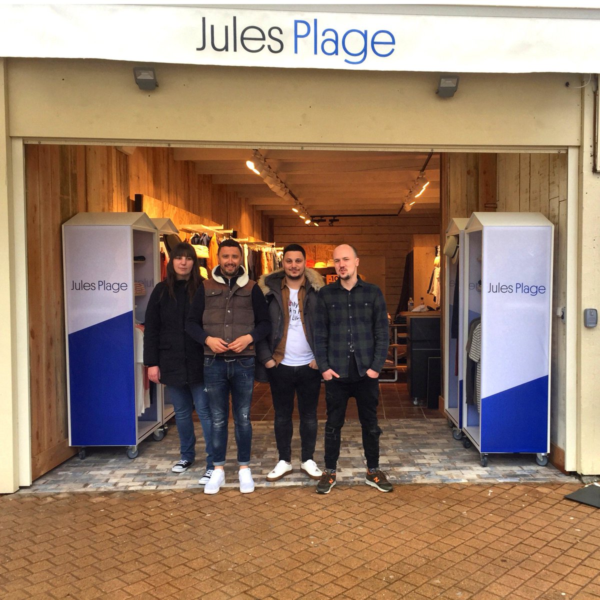 happychicgroup's tweet photo. Découvrez les dernières ouvertures @Jules_com Plage avec Soulac-sur-Mer et Andernos-les-Bains sur la côte Atlantique ! 
La saison 5 est officiellement lancée 🏁
#andernos #soulacsurmer #opening #jules #plage #retailstore #menfashion #summer #summer18 https://t.co/wLAcVQpUhL
