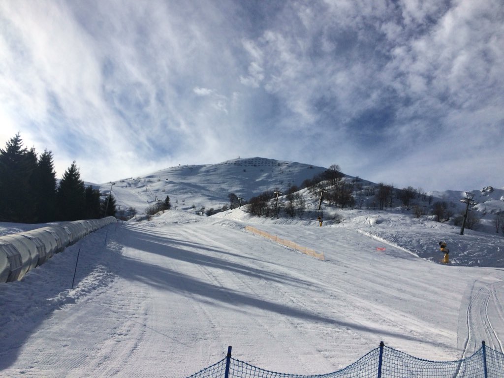 Prospect_Ski's tweet photo. It’s going to be sunny all day and we’re looking forward to some great ski sessions! #prospectski https://t.co/IIdps9WiQe