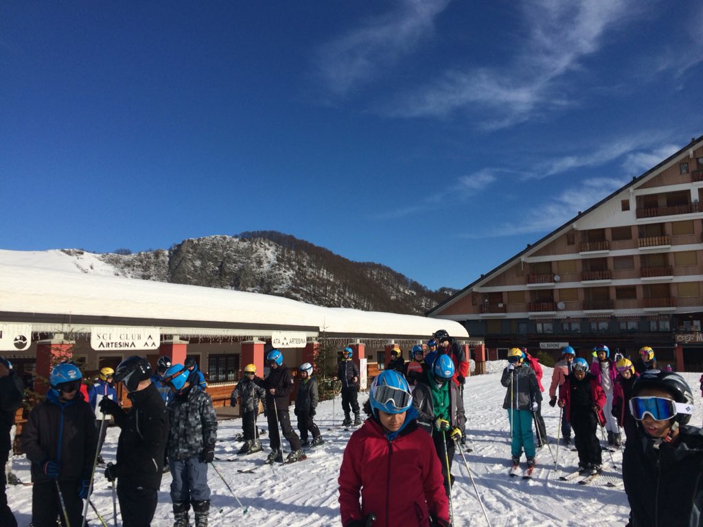 Prospect_Ski's tweet photo. It’s going to be sunny all day and we’re looking forward to some great ski sessions! #prospectski https://t.co/IIdps9WiQe