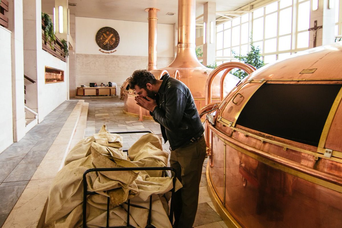 BudvarUK's tweet photo. 🏍Our huge copper brew kettles and whole-cone hops have inspired @BOLTmotorcycles to work mini versions into the leather and metalwork of the #BudvarBike 
🏍Can't wait to see the finished bike? Neither can we!  
https://t.co/zyqWp2gVy8
#brewery #Brewing #hops https://t.co/HB2XwUHaFa