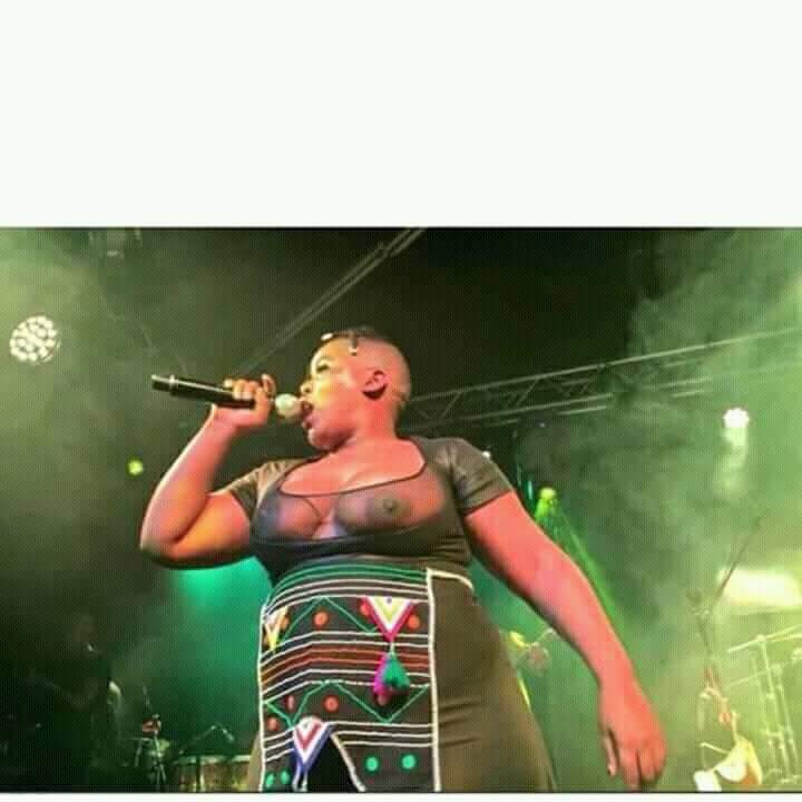 hlumzameza's tweet photo. 4gt zodwa wabantu its thandiswa wabantu now 😂😂😂 https://t.co/GZ1KfRKZzt
