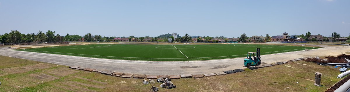 redcodegenx's tweet photo. Lawatan Kerja Pemantauan dan Inspektorat oleh Datuk @kpjbsn Stadium Mini Mak Cili, Terengganu bagi memantau kerja naik taraf pdg sintetik yg dijangka siap pada 22 Apr 2018. Turut hadir sama Pgh JBS @JBSTerengganu En Mohd Soufi bin Mohd Ibrahim

@Khairykj @lha_kbs @KBSMalaysia https://t.co/VqA0hg8yjV