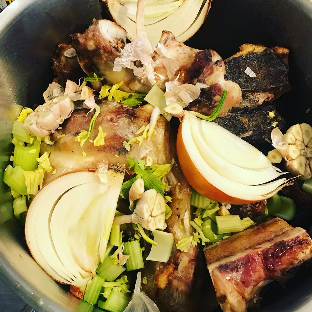nibblehull's tweet photo. Prep is on for tonight’s Pho Bo dippin gravy - marrow bone/Oxtail/herbs and goodness #burger&gravy #dipit #homemade #nibblekitchen #slurpit #hullbid #streetfoodnights https://t.co/vPFVlSALmP
