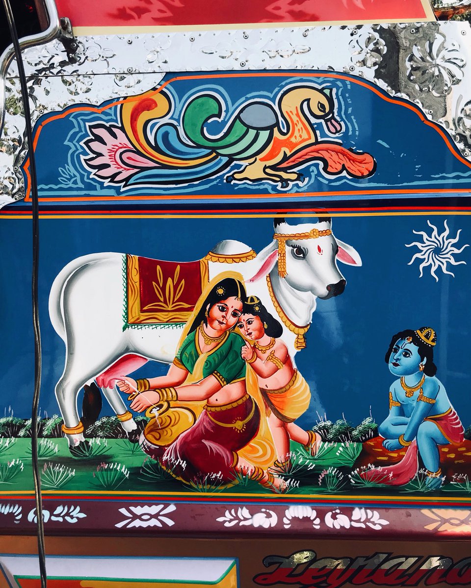vindib_'s tweet photo. fantastic hand-painted detailing on a lorry I stumbled across this morning. #handpaintedjaffna #fieldnotesfromjaffna https://t.co/lbzYABIs1S