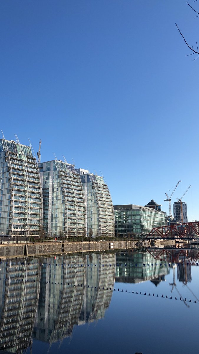tweetsofricardo's tweet photo. Come on in Spring, don’t be shy! #6monthsofwinter #workplace #mediacityuk https://t.co/wVZCaDUKot