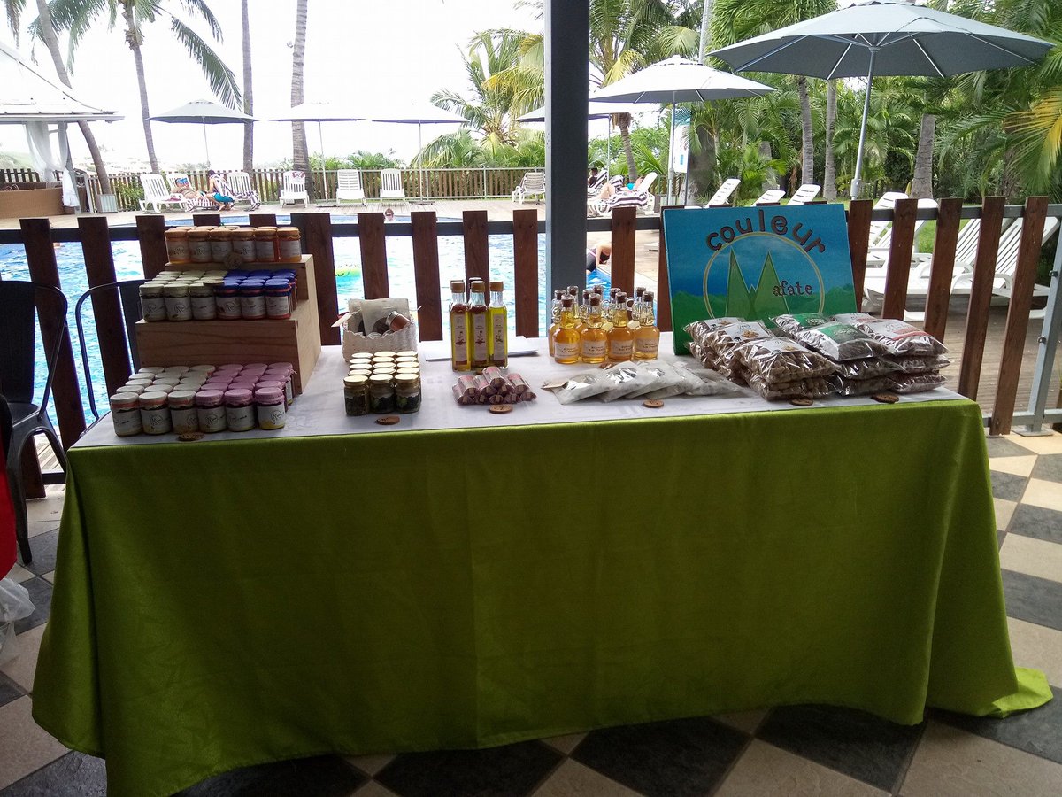 HotelLeRecif's tweet photo. 📢Samedi 16h à 20h : VENTE ÉPHÉMÈRE au Récif afin de valoriser et promouvoir le cirque de MAFATE : Produits du terroir et de l'artisanat local : confitures, épices, rhums arrangés, bijoux, sculptures en verre... NOUS VOUS ATTENDONS NOMBREUX ‼️🏞️ #Mafate #association #reunion https://t.co/7G6GCtxxbR