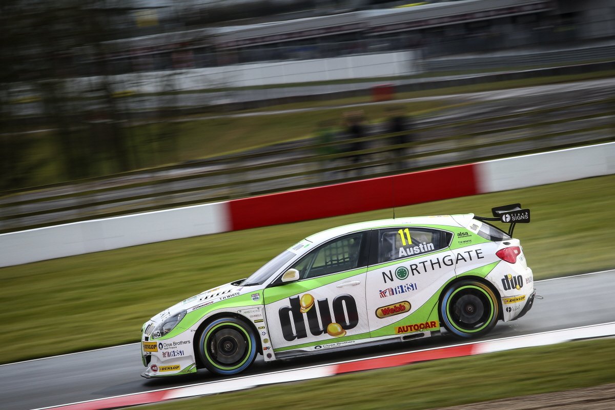 HMSRace's tweet photo. LATEST NEWS: New Era Dawns For @DuoMotorsport with #HMSRacing On Eve Of First @DunlopBTCC Season With @alfa_romeo #Giulietta - read more here: https://t.co/u7Wcgapzuw https://t.co/Y9fGrpw5S3
