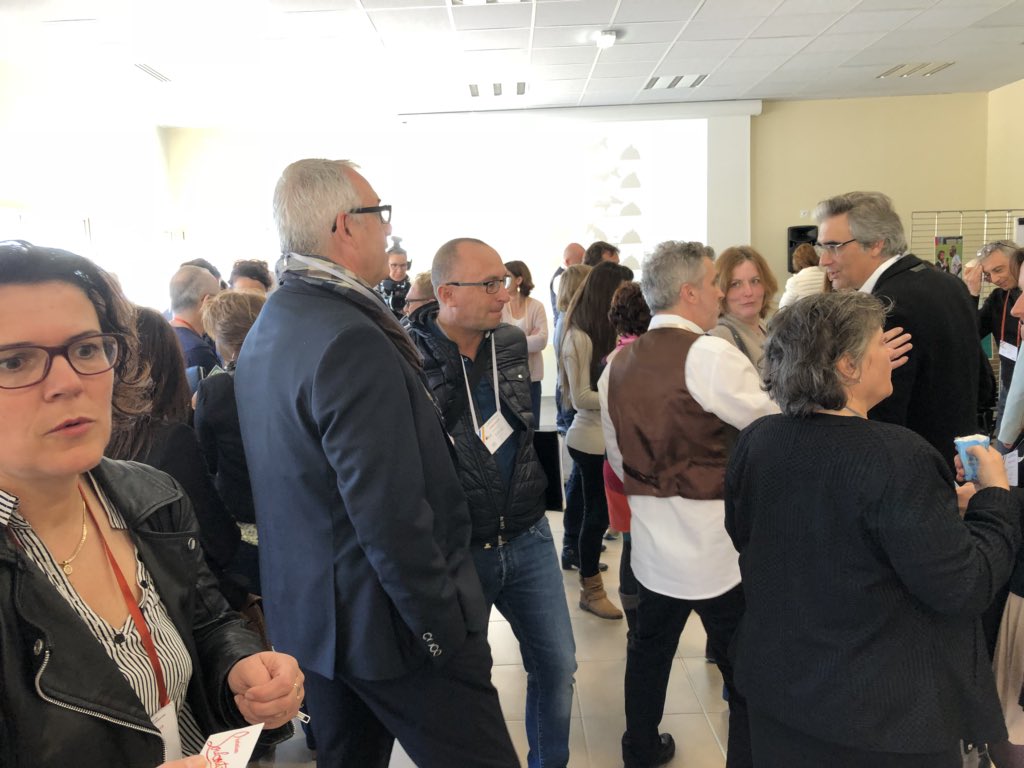 RichardSpinosa's tweet photo. C’est parti pour une session itinérante du lab Pôle emploi paca « Tous compétents, tous acteurs pour l’#emploi » organisée avec @DLVAgglo cc @poleemploi_LAB #LabPE #openinnovation https://t.co/5EOdDh4L3z
