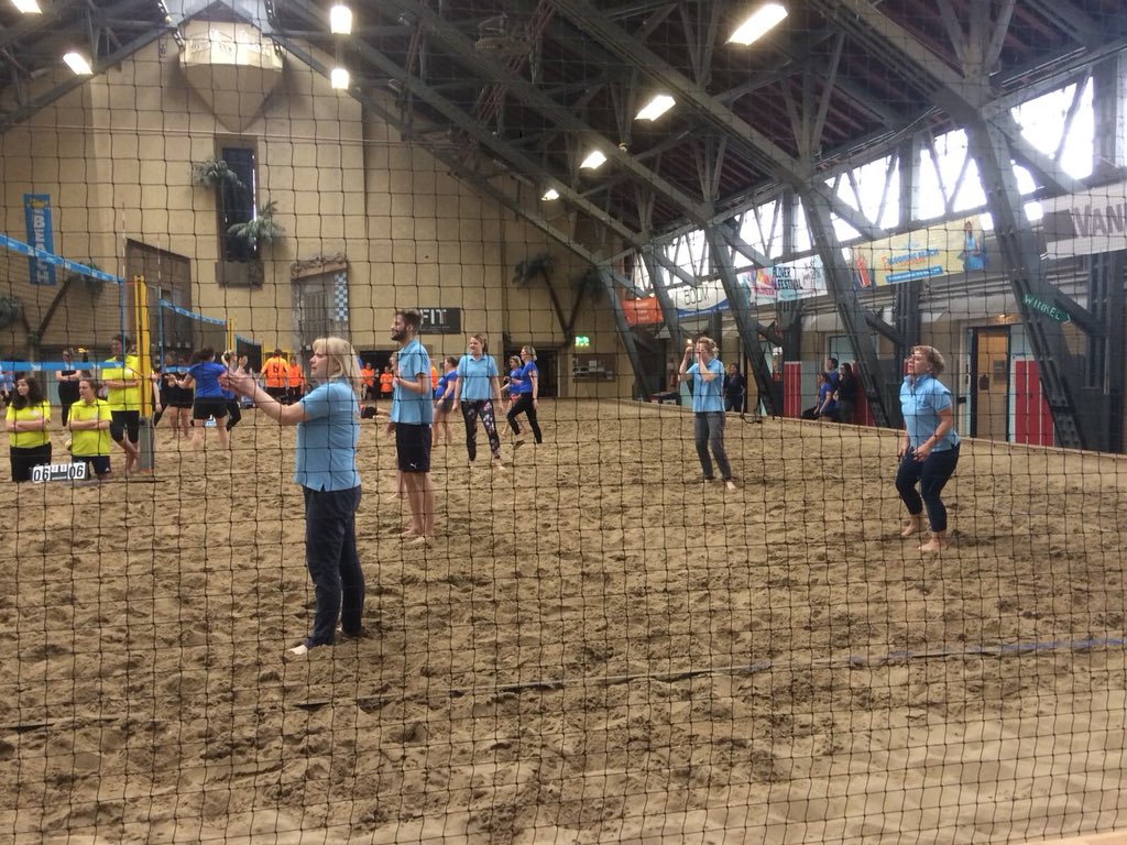 amstelschool's tweet photo. Volleybal met alle leerkrachten van de stichting https://t.co/0k9t8awdPQ