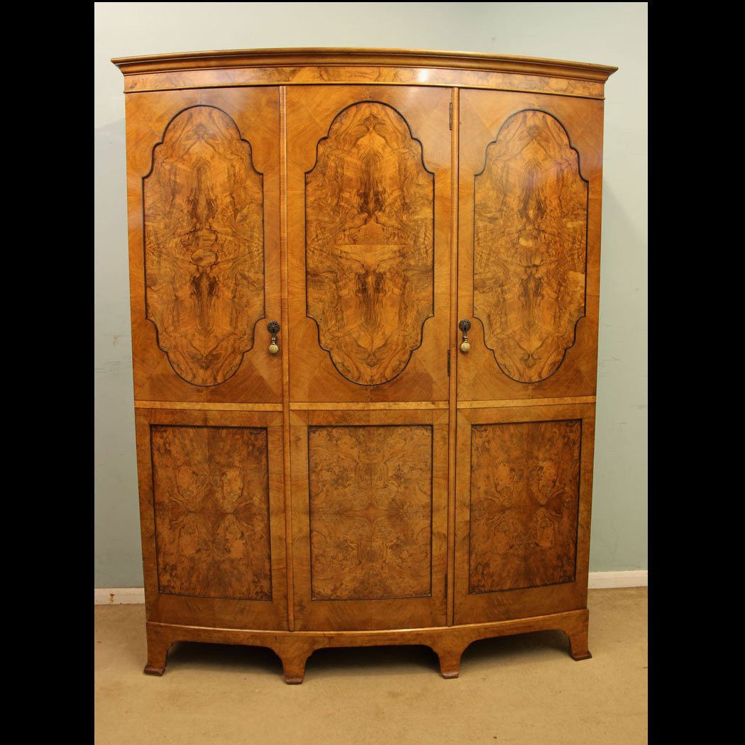 theantiqueshop.co.uk/product/antiqu…
Antique Bow Fronted 20th Century Burr Walnut Triple Wardrobe. 
#BedroomFurniture #AntiqueWardrobe #AntiqueBurrWalnut #InteriourDesign #Interiourdecor #LuxuryLife #Interiors #Homedecor #HomeStyle  #Antiques  #AntiqueFurniture #BurrWalnut #Antique