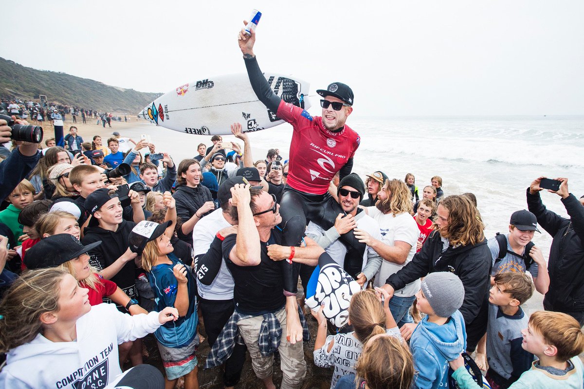 surfagram's tweet photo. ⭐️ "It's been an amazing career. I've learned so much. I'm walking away with so many great memories. I'm just going to miss the friendships and those morning surfs and watching everyone rip." @Mick_Fanning, 3x World Champ, after #BellsBeach.
Pic: © @wsl / Cestari https://t.co/B7ebJSeJZI