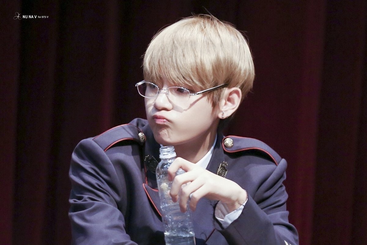 ItsAlyaaAlfonso's tweet photo. @Koreaboo  https://t.co/Bs5FRIQcvg