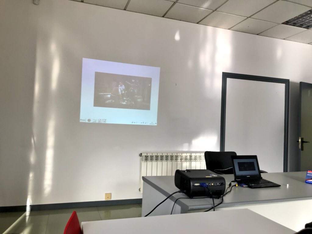 LanzaderaNalon's tweet photo. #FelizJueves estamos en @Valnalon en una charla de la mano de #JoseAntonioVega sobre el #emprendimiento @mayte_garcia @fundacionTef @FundacionSMLRPH @innorbita @Lanzaderas_EES #FSE https://t.co/o6IEUg5TC4