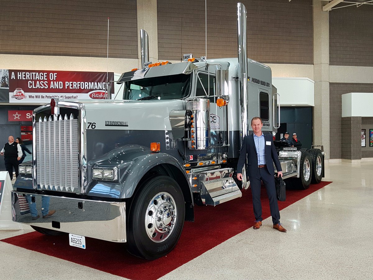 markvanommen81's tweet photo. Last month i attended the Mid American Truck show in Louisville. @BroekmanLog is offering a wide range of logistics services dedicated for the Automotive industry. More info can be found on our website: https://t.co/j0aLcUGsKX #Automotive #trucking #spareparts #logistics https://t.co/KfNYOpxpZt