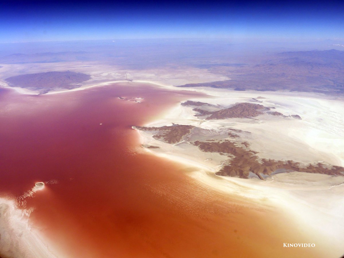 kinovideoprod's tweet photo. Lake Urmia between the provinces of East Azerbaijan and West Azerbaijan in Iran. / Lac d'Ourmia au nord-ouest de l'Iran, dans l'Azerbaïdjan iranien.
#Lake_Urmia #Iran #Urmia #Urmia_lake
#GH4 #tiffenfilter https://t.co/Qe4GtdD1Ls