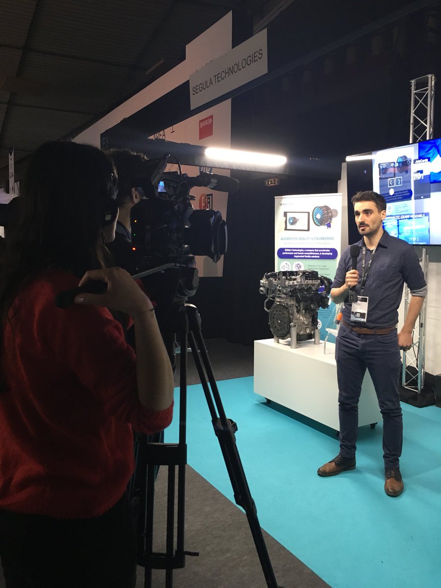 segula_group's tweet photo. En plein tournage sur notre stand à @lavalvirtual ; retrouvez toutes nos vidéos dès ce soir sur nos réseaux sociaux ! #RA #VR https://t.co/rHLI3TwtNb