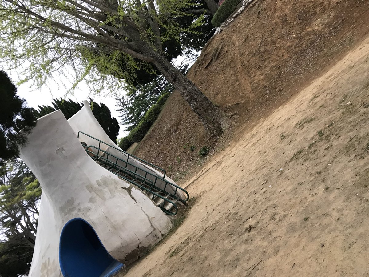 uoy2090's tweet photo. わかる人にはわかる
足裏公園 https://t.co/fAKriO70pI