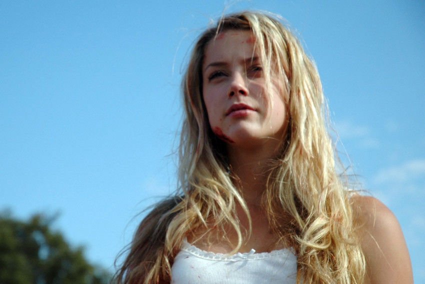 E. 💌💋🐾 tweet media