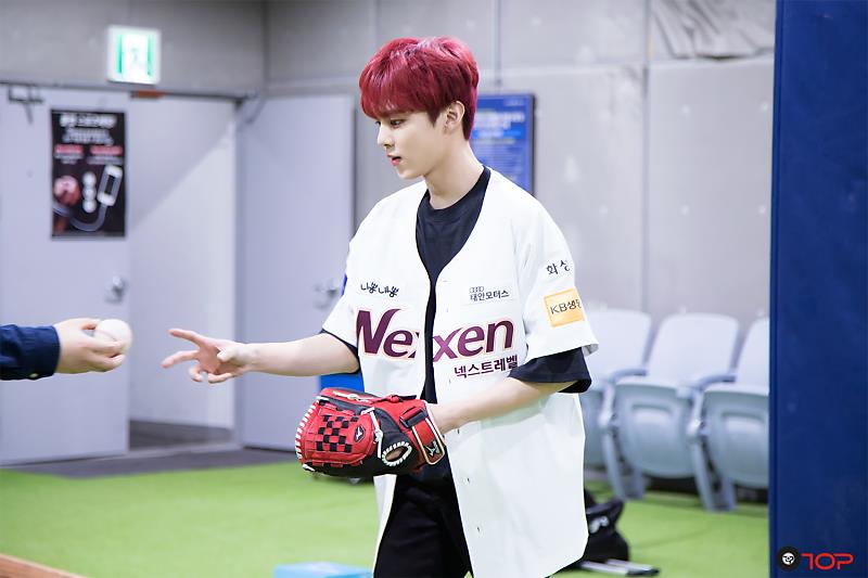 10tionSquad's tweet photo. [NAVER UPDATE]
#Up10tion #업텐션 #업10션 #CANDYLAND 
#Wooshin #우신 https://t.co/NEkcJXVXn5