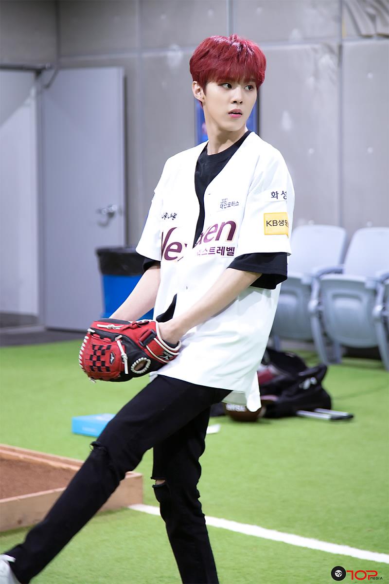 10tionSquad's tweet photo. [NAVER UPDATE]
#Up10tion #업텐션 #업10션 #CANDYLAND 
#Wooshin #우신 https://t.co/NEkcJXVXn5