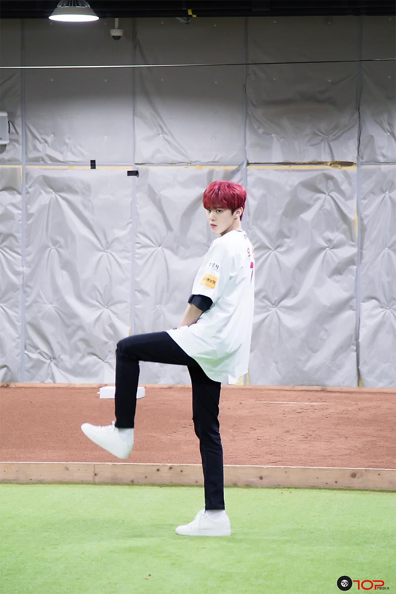 10tionSquad's tweet photo. [NAVER UPDATE]
#Up10tion #업텐션 #업10션 #CANDYLAND 
#Wooshin #우신 https://t.co/NEkcJXVXn5