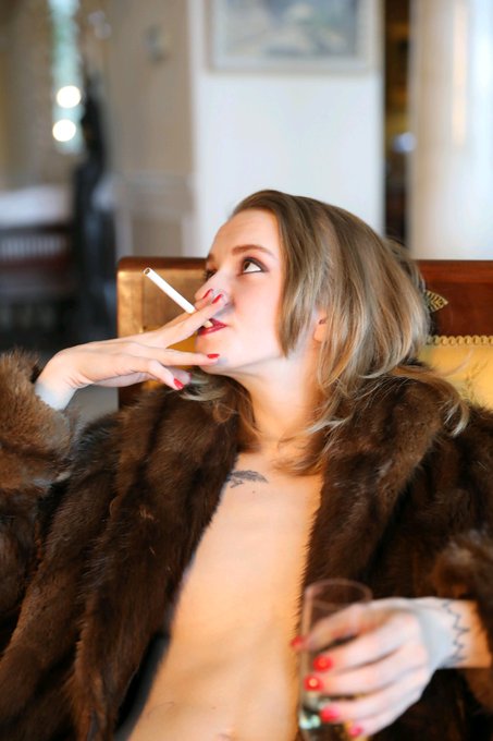 Hiya ya'll! Sorry for the disappearance! Kristy May is back for good! Lots of love to all my loyal fans😍😘<a href="/tag/manyvids"class="tags"><span>#manyvids</span></a><a href="/tag/mvsales"class="tags"><span>#mvsales</span></a>