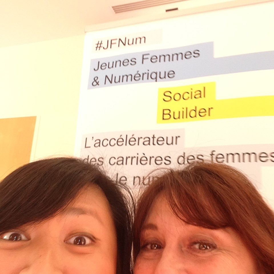 BuildeusesLyon's tweet photo. L'équipe du programme @EtincellesLyon 🌟 est ravie de vous retrouver à toute la journée au @SIdOevent pr le forum Femmes & Numerique @SocialBuilder #femnum #JFNum #womenintech #mixite #Lyon https://t.co/9X4nAoB298