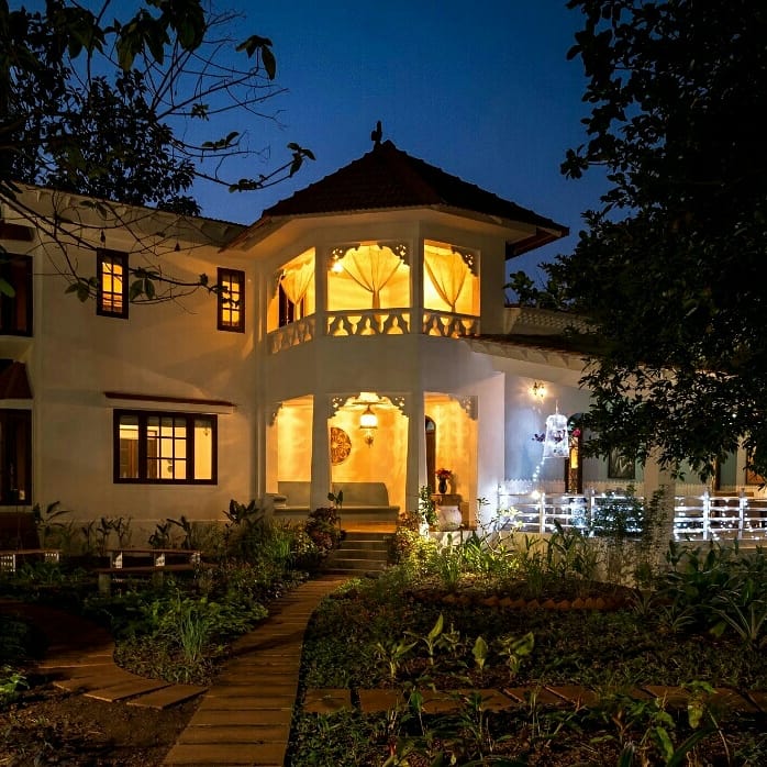 Bungloguru_'s tweet photo. This upcoming vacation book an exquisite private pool 3bhk luxury villa and look forward to an amazing break. 
Details https://t.co/1ccyH0fxWm
#privatepoolvillagoa #bungloguru  #summervacation #poolvilla #bungalowonrent #villagoa #villaonrent https://t.co/qylQheu6ss