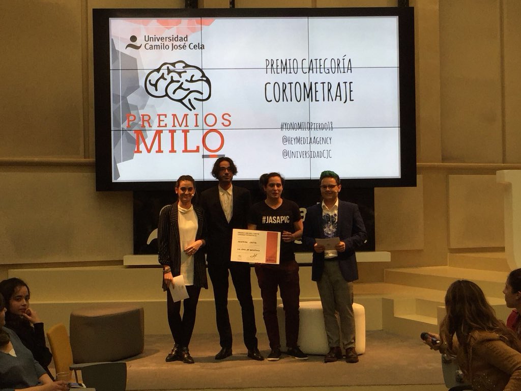 universidadcjc's tweet photo. Y llega la hora de entregar los #PremiosMilo18. 😱😱Enhorabuena a todos los ganadores. 🏆 Estamos muy orgullosos de todos vosotros. Fantástico trabajo el de nuestros alumnos de la @UCJCom Muy orgullosos de todos vosotros. Gracias @HeyMediaAgency @Ismael_Beiro @JesOrtizAl https://t.co/C6z4AFcxjv
