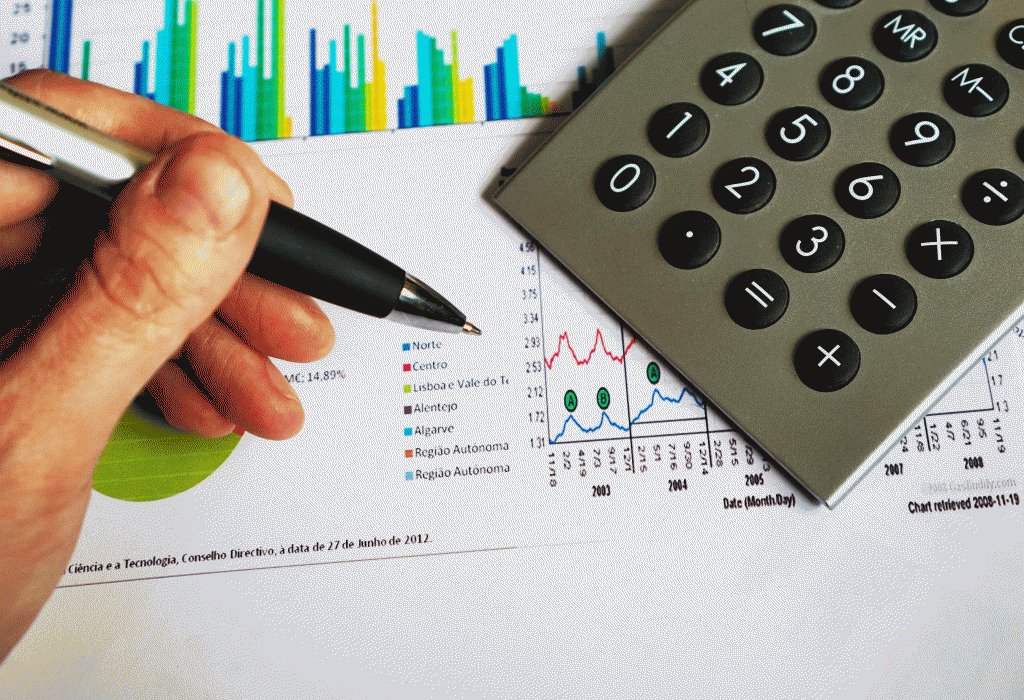 Evatic's tweet photo. Total cost of ownership (TCO) only gives you one side of the story. Return on investment (ROI) gives you both https://t.co/UjTcDnVcO3 #ServiceManagement #Software https://t.co/Rs8hAatTqN