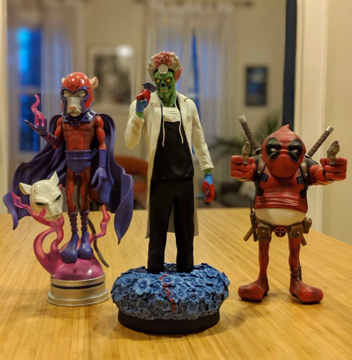 Scartoccio's tweet photo. With some friends. Pre-order the blue flowers statue now. @UltraMan7000 x Concrete Jungle. https://t.co/3UbF8zuDgz #blueflowers #frankpool #markneto https://t.co/XhiOAIACSX