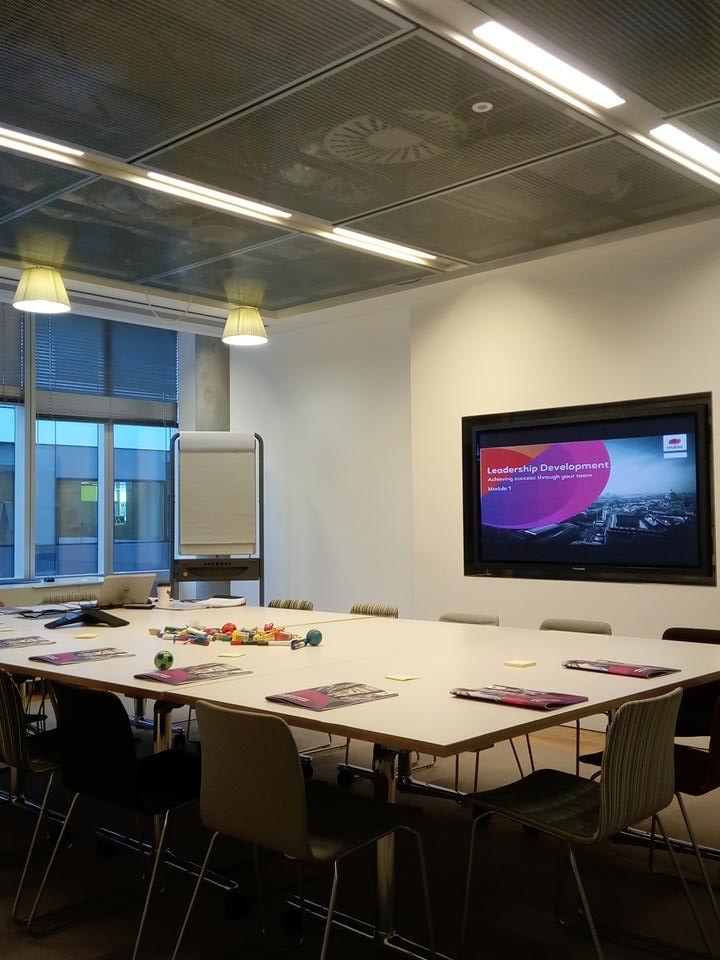 And the scene is set! Excited ahead of our first leader programme, module 1. More to follow later...... @Mitie_TSM <a href="/DannyVTSM/">Danny Vant</a> <a href="/ChrisRugg3/">Chris Rugg</a> <a href="/stevelivens26/">Steve Livens</a> <a href="/stubred/">Stuart Bleazard</a> <a href="/KevinHudson747/">Kevin Hudson</a> @wearemitie