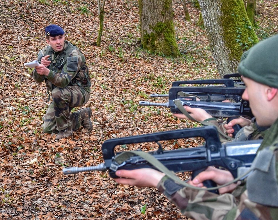 1er_Tirailleurs's tweet image. Près de 45 nouvelles recrues motivées découvrent les rudiments de la vie #militaire : premières nuits en bivouac, effort physique collectif, tir et combat rythment ces premières semaines.
👉 Ils font partie des 240 #turcos qui seront recrutés cette année.
#CFIM #Verdun #FGI