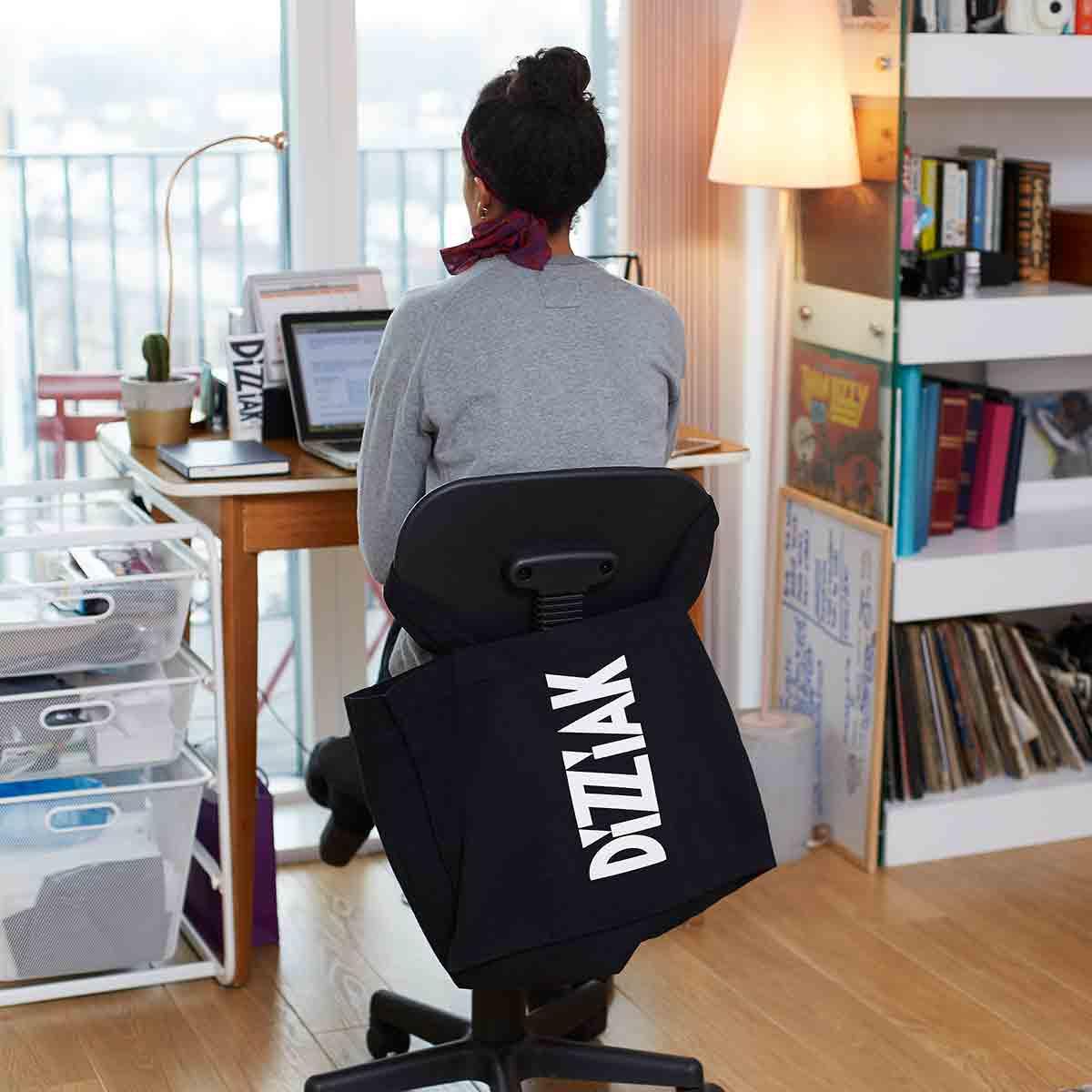 LibertyLondon's tweet photo. The #Dizziak founder @Lorettaforever takes us inside her daily beauty rituals. Read more: https://t.co/sxQaAF5G0X #WomenOfLiberty https://t.co/HCoIO4vODZ