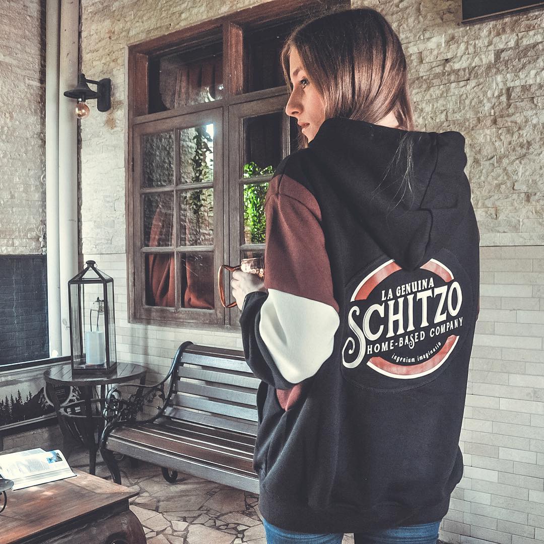 New outerwear by tomorrow ! This is "Liberta" half-zipped hoodie.