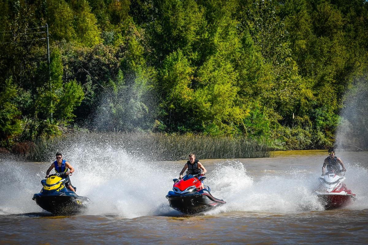 MotoGP's tweet photo. @JohannZarco1 @ericgranado @gabrirodrigo19 Zarco, Rodrigo and Granado make a splash in Buenos Aires

Pre-event sees #MotoGP switch bikes for boats – and then jetskis

#ArgentinaGP | 📰 https://t.co/NjcwxVLtG4 https://t.co/HUhvb7UZ67