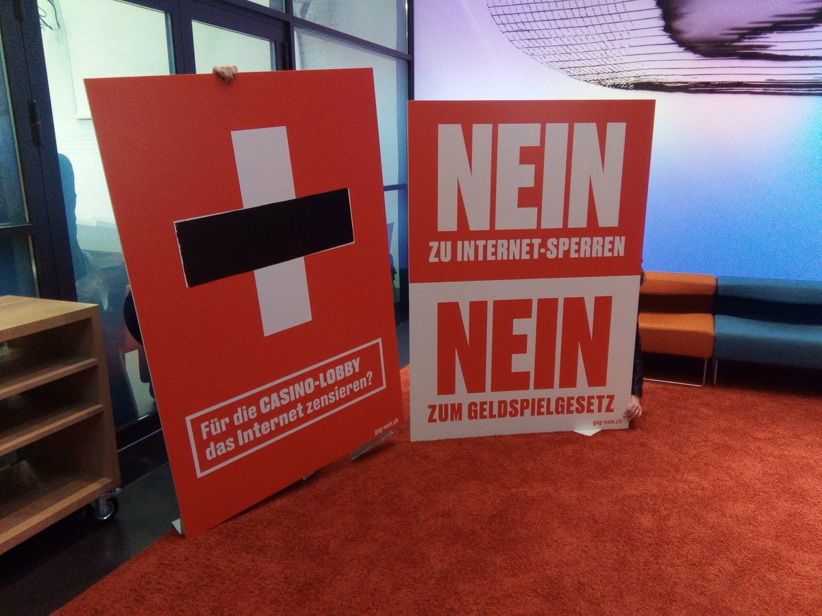 vecirex's tweet photo. Pressekonferenz von @Internet_Zensur ist kurz davor zu starten!
@JorgoA (von der @ppsde) & ich sind live dabei.
#Abst18 #CHvote #GSGnein #RefGSG #Neuland https://t.co/MjlW4aQiuI