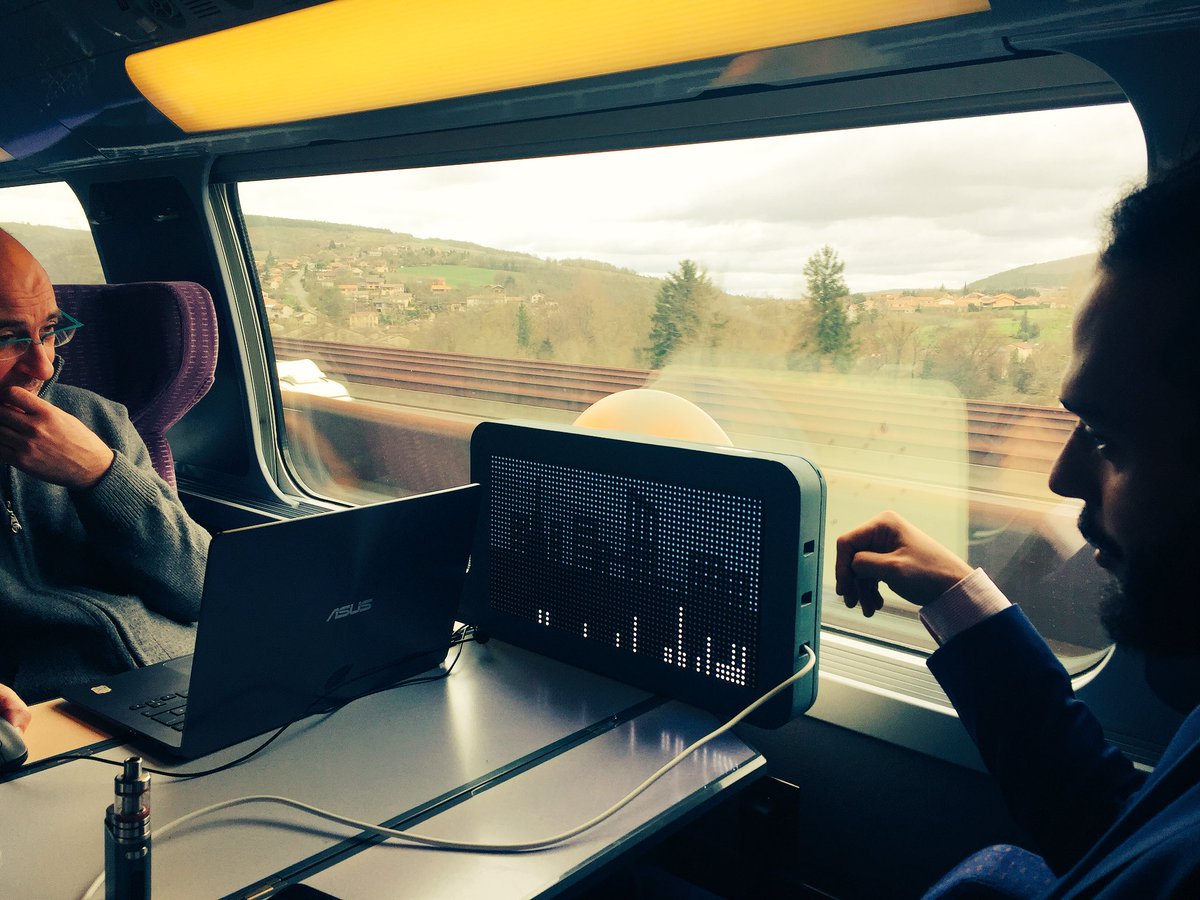 GGouraud's tweet photo. On monitoire l’activité Twitter de l’EBG depuis notre train :) #totim #digitbench18 https://t.co/IghIUkp39T