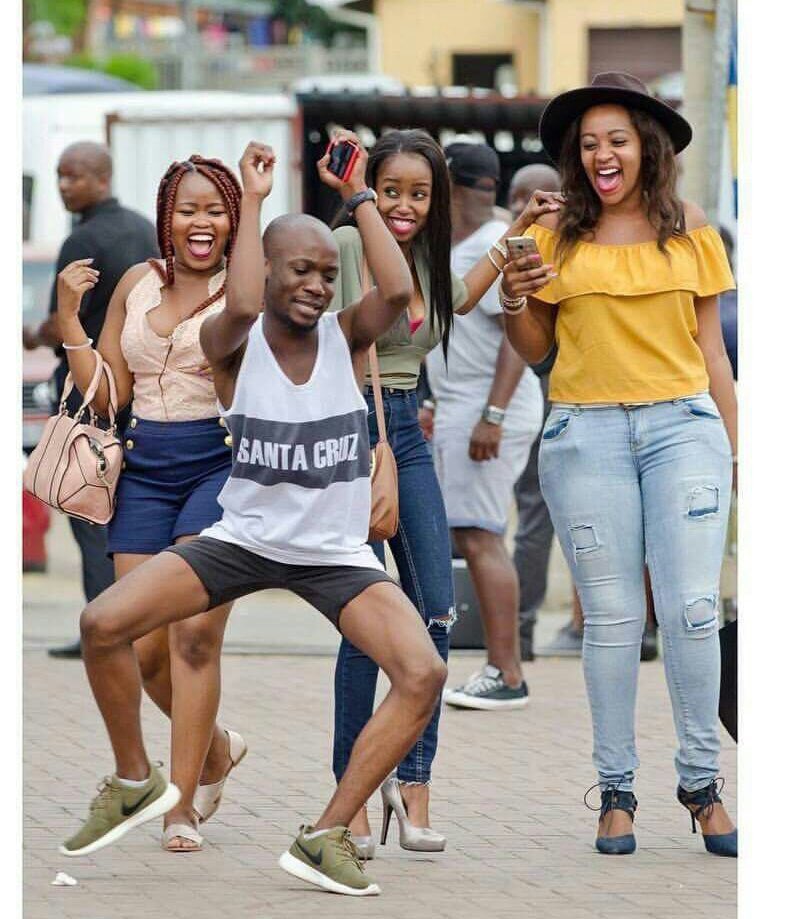 LiberatedAfican's tweet photo. " @SonyMusicSouth  wanna talk told them 100k, recording getting head I been comin' on this"🔥 #PrimeEP @NpkTwiceSA 

This boy should take that #SHHA2018 for Best Fresh man this year ,Problems was on y FM and did well.  

His only completion is @DEEXCLSV with #TwoHoursFromGPark . https://t.co/HYhoDkzAZc