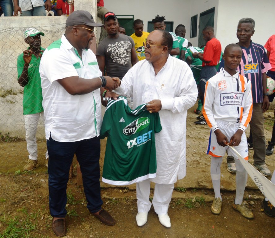 Un nouvel article (MTN Elite One 12eJ-UMS-USD: L'USD RATE LE COCHE.) a été publié sur le site de l'Union Sportive de Douala - zonefoot.net/unionsportive/…
