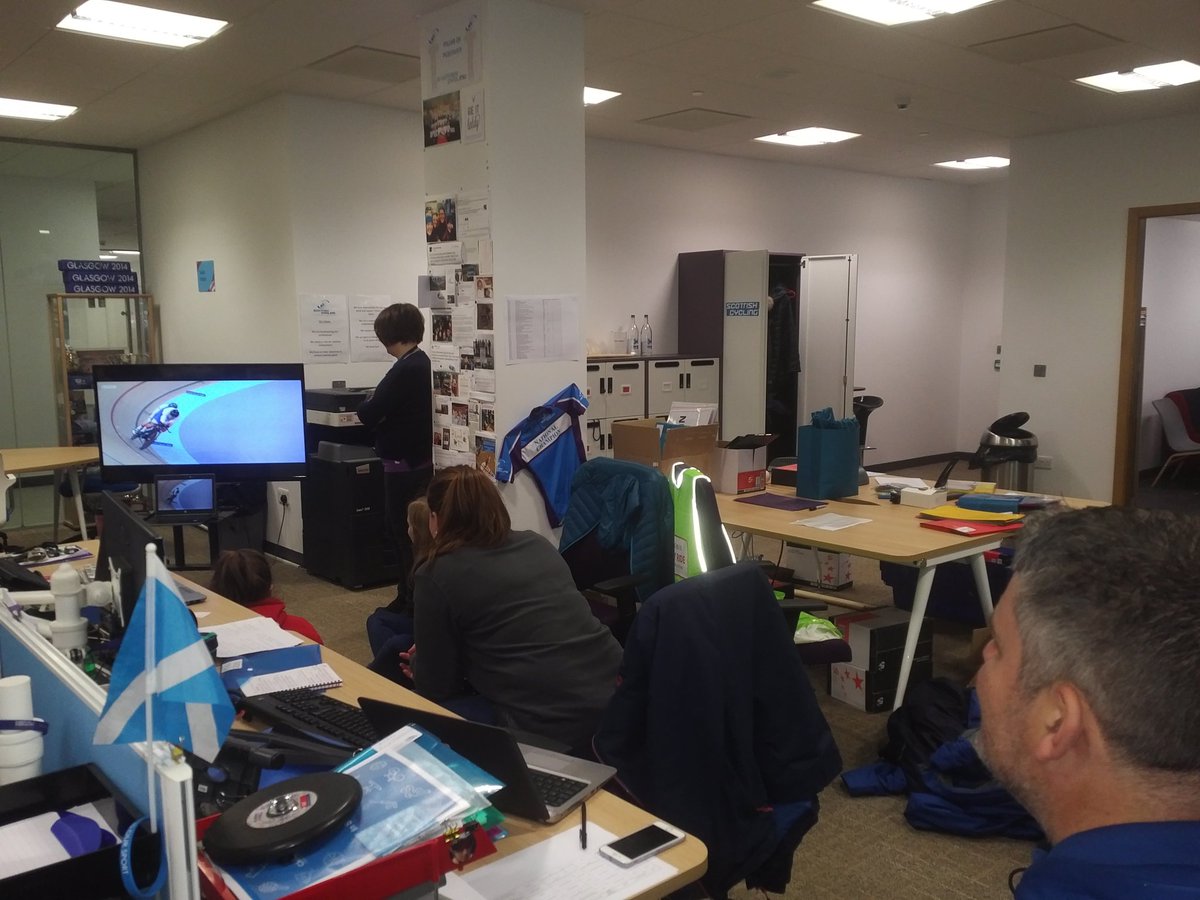 StruanHope's tweet photo. Watching @neilfachie and @MattRotherham win @Team_Scotland their 1st 🎖at the @GC2018 in the @ScottishCycling offices #gold #tandem #BackToWork @BritishCycling https://t.co/JYAxbamwAb