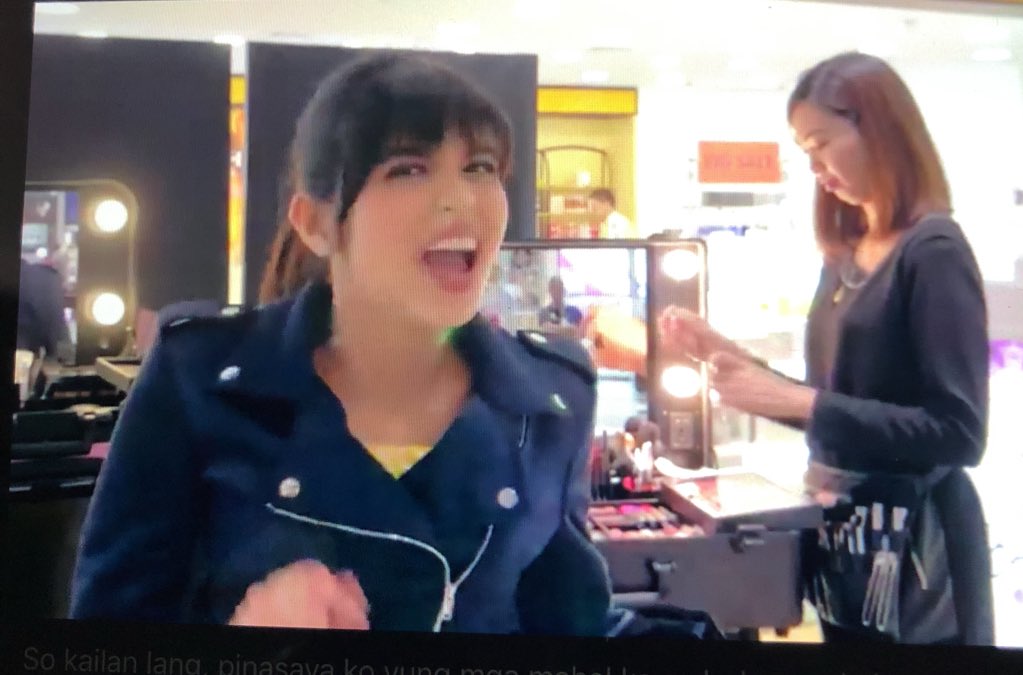 reallyrabbit's tweet photo. Nag shoshopping sya 😄
#DFPAngMaineStoreKo https://t.co/l5AkI0HCrw