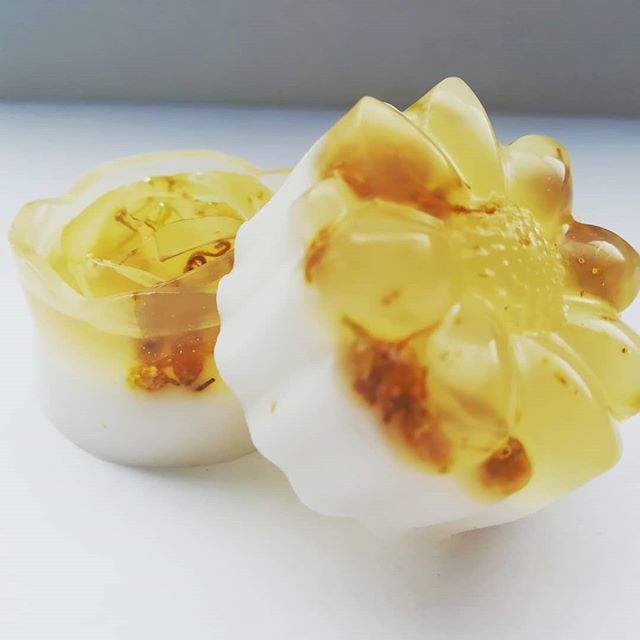 spa_ivana's tweet photo. Imortelle&Calendula guest soap! #croatia #summer #guest #apartment #zadarregion #zadar #vir #pag #zrce #soap #handmade #handmadesoap #soaping #sapshare #lavender #essentialoils #lifestyle #allnatural #enjoy #organic #homestead #allnatural #island #islan… https://t.co/yq4z6M5Ki3 https://t.co/9HjQsFftHx